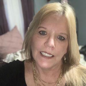 Meet your Posher, Regina